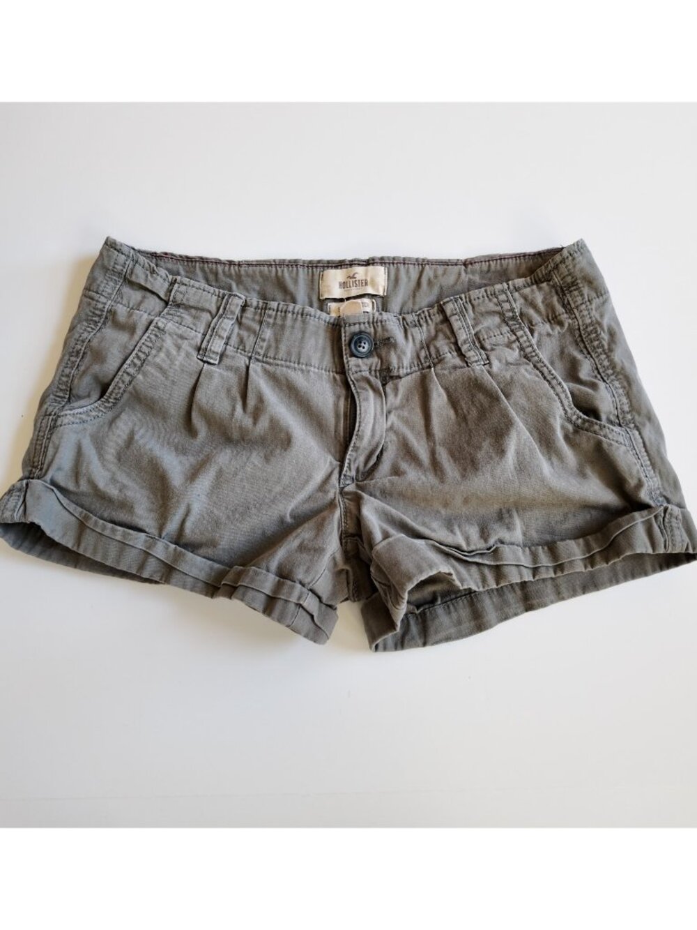 Hollister Chino Shorts Pleated Low Rise Y2K Vintage Cotton Gray Size 1